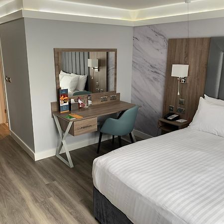 Best Western Premier Heronston Hotel & Spa Bridgend  Buitenkant foto