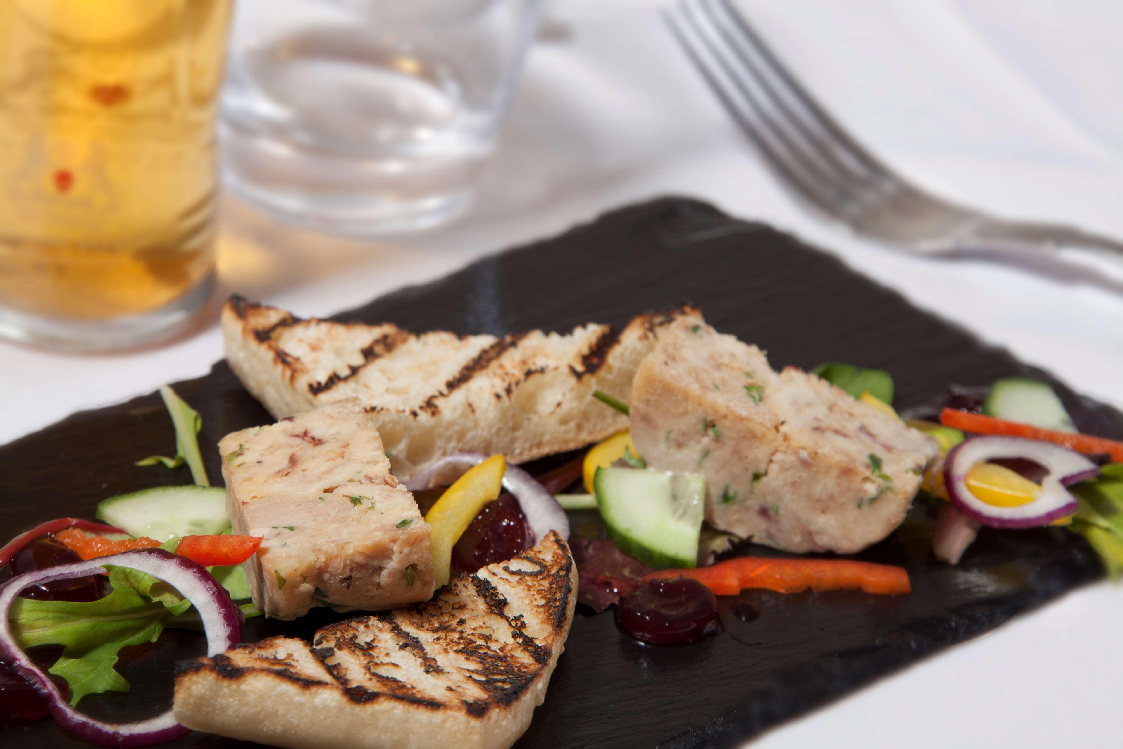 Best Western Premier Heronston Hotel & Spa Bridgend  Buitenkant foto
