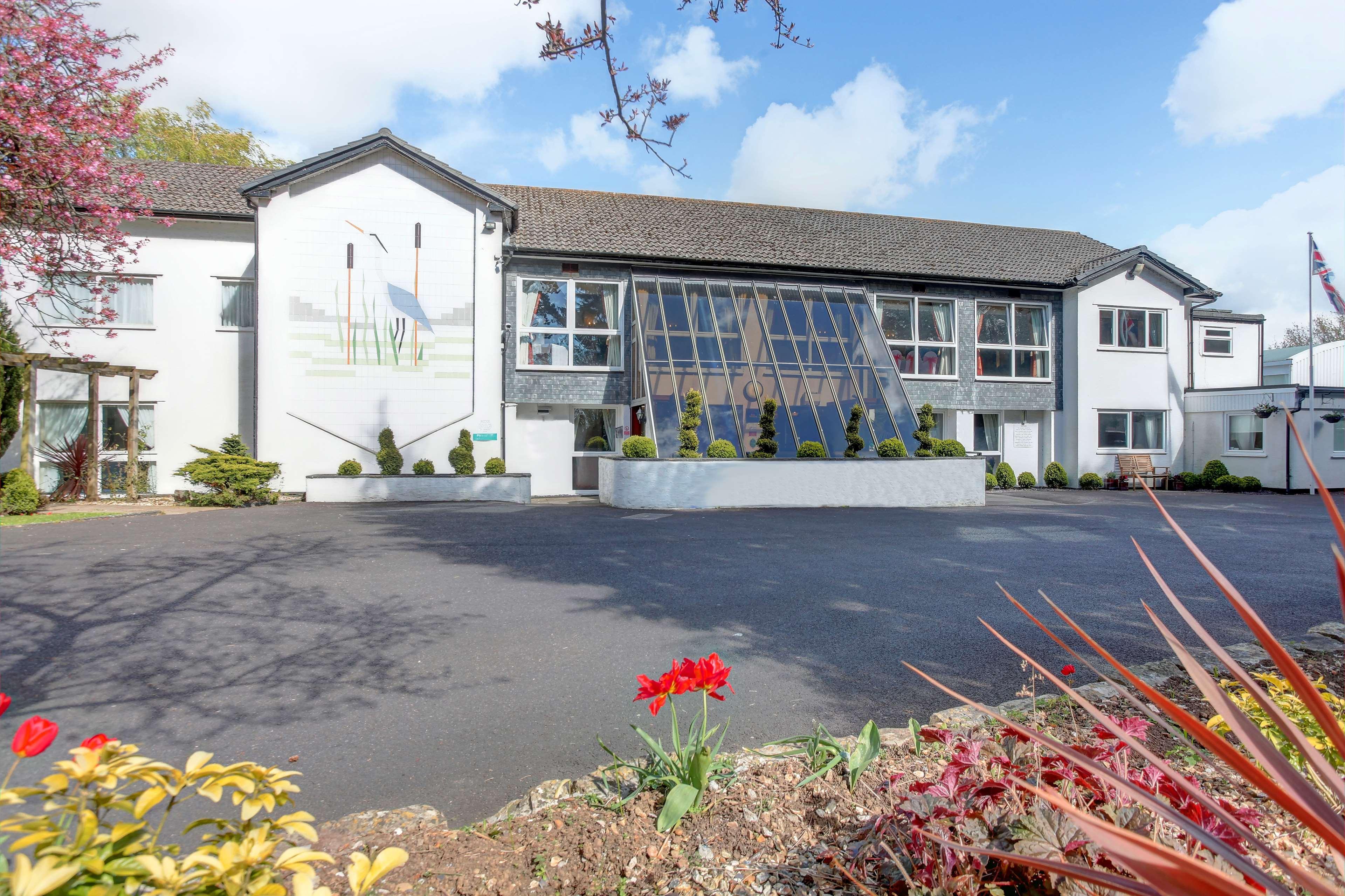 Best Western Premier Heronston Hotel & Spa Bridgend  Buitenkant foto