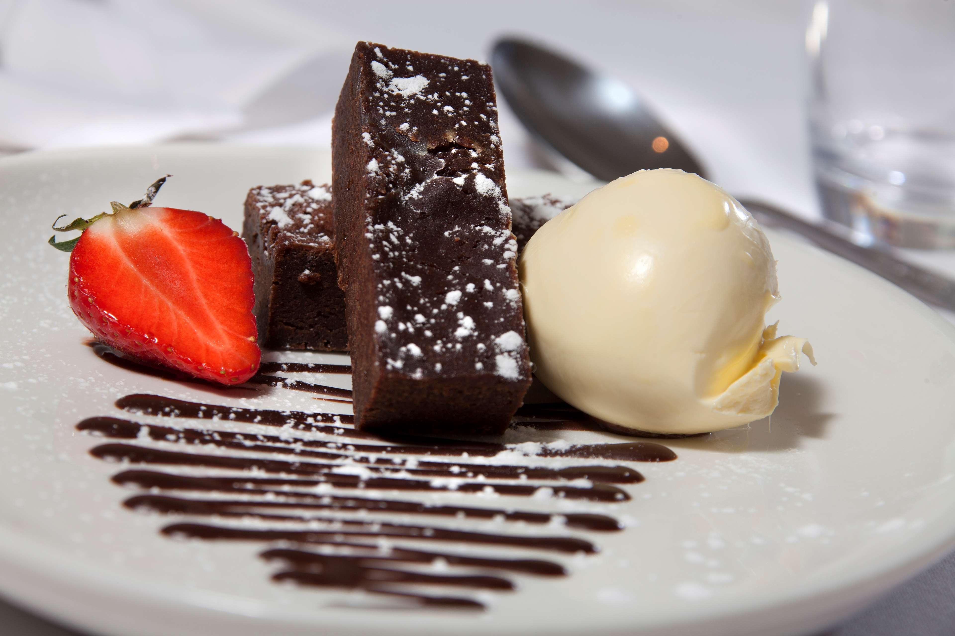 Best Western Premier Heronston Hotel & Spa Bridgend  Buitenkant foto