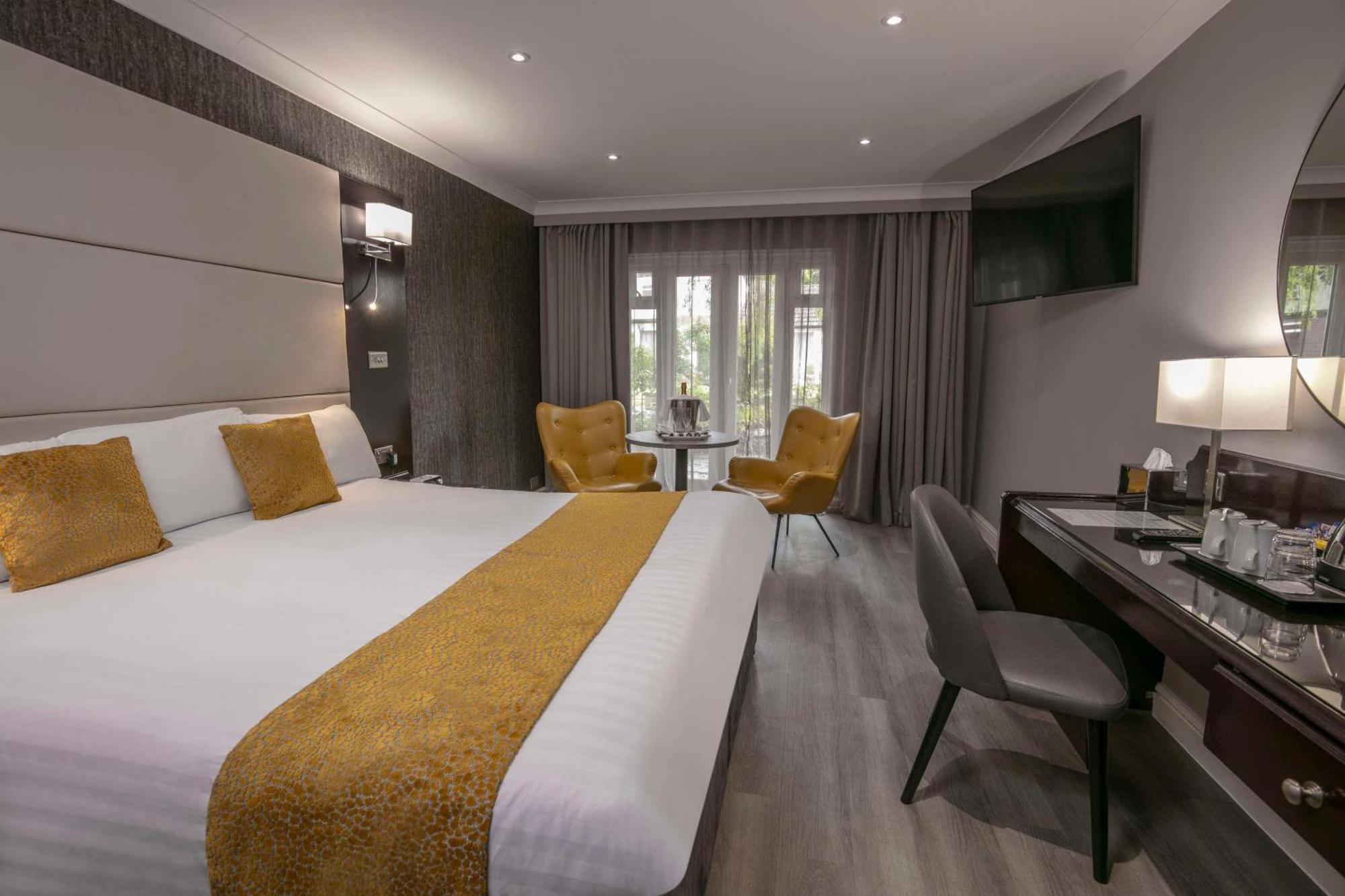 Best Western Premier Heronston Hotel & Spa Bridgend  Buitenkant foto