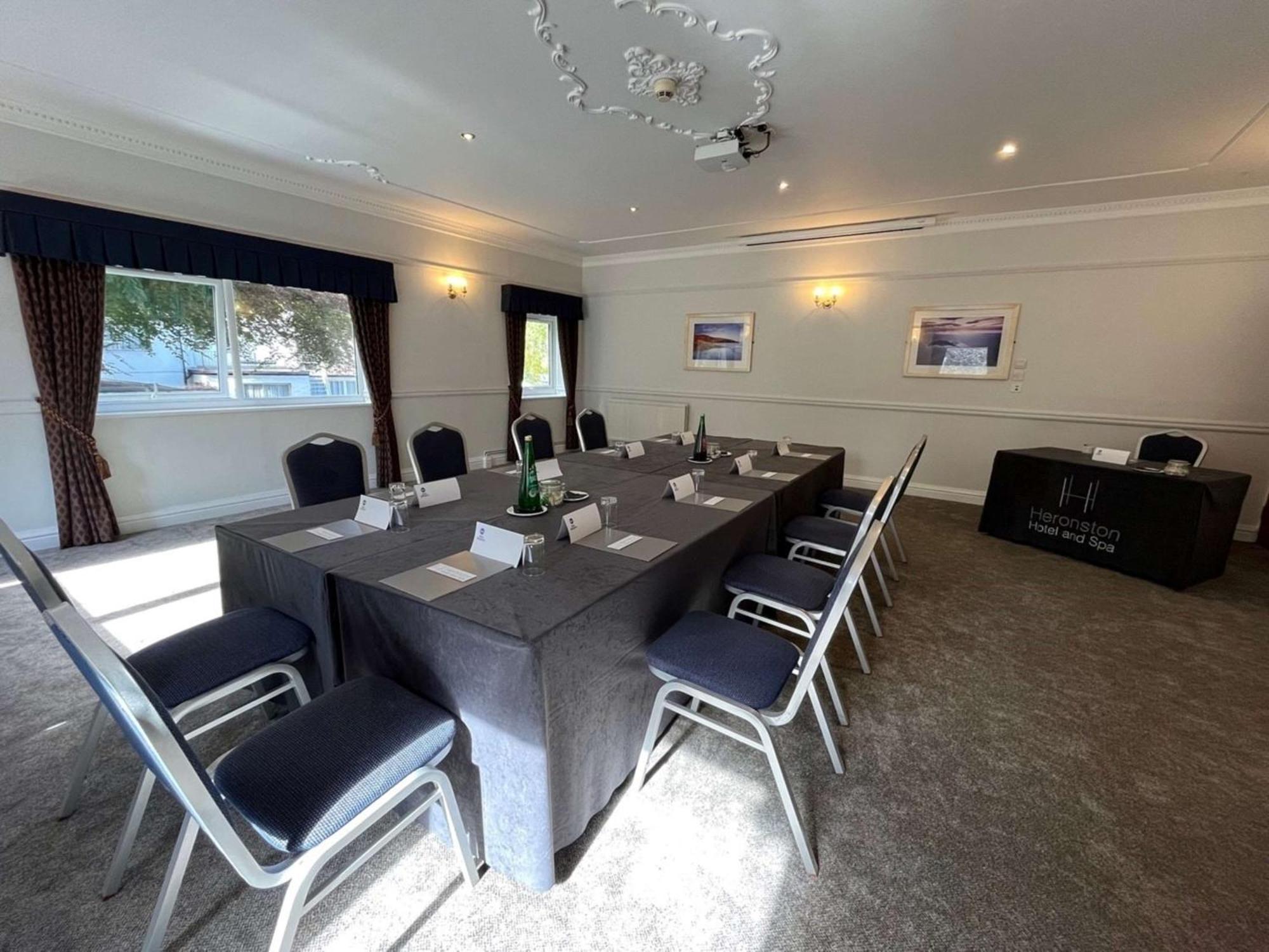 Best Western Premier Heronston Hotel & Spa Bridgend  Buitenkant foto