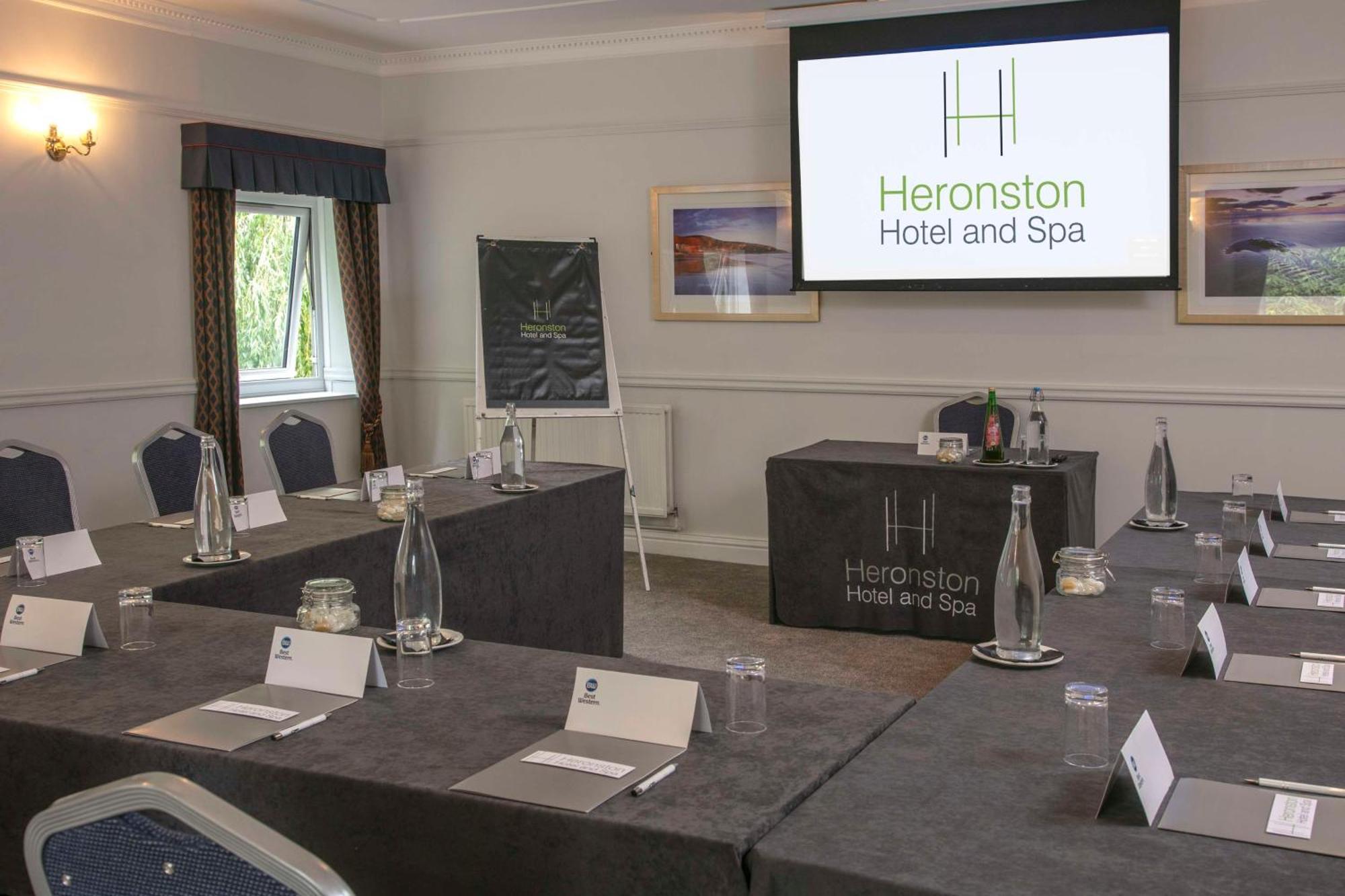 Best Western Premier Heronston Hotel & Spa Bridgend  Buitenkant foto