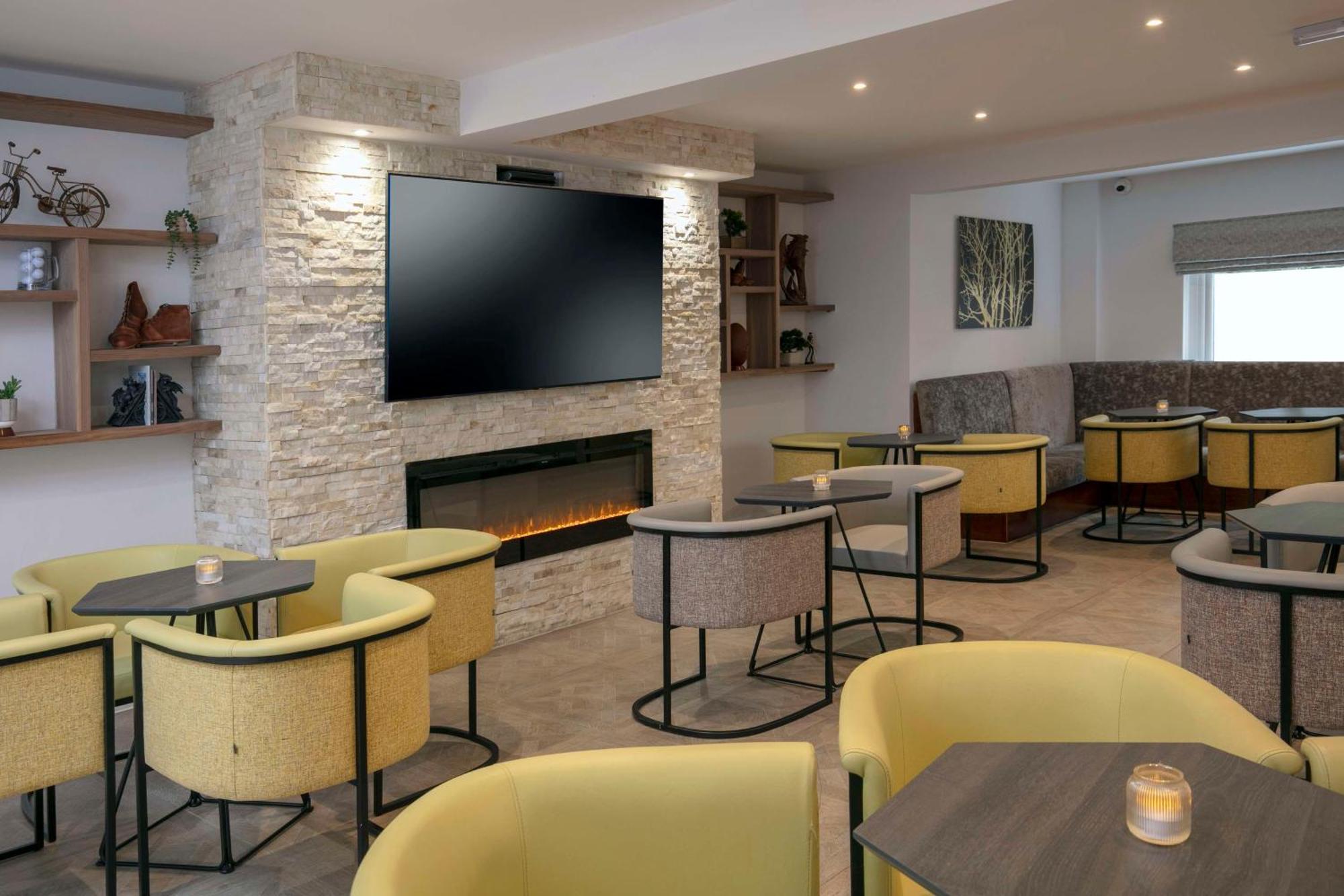 Best Western Premier Heronston Hotel & Spa Bridgend  Buitenkant foto
