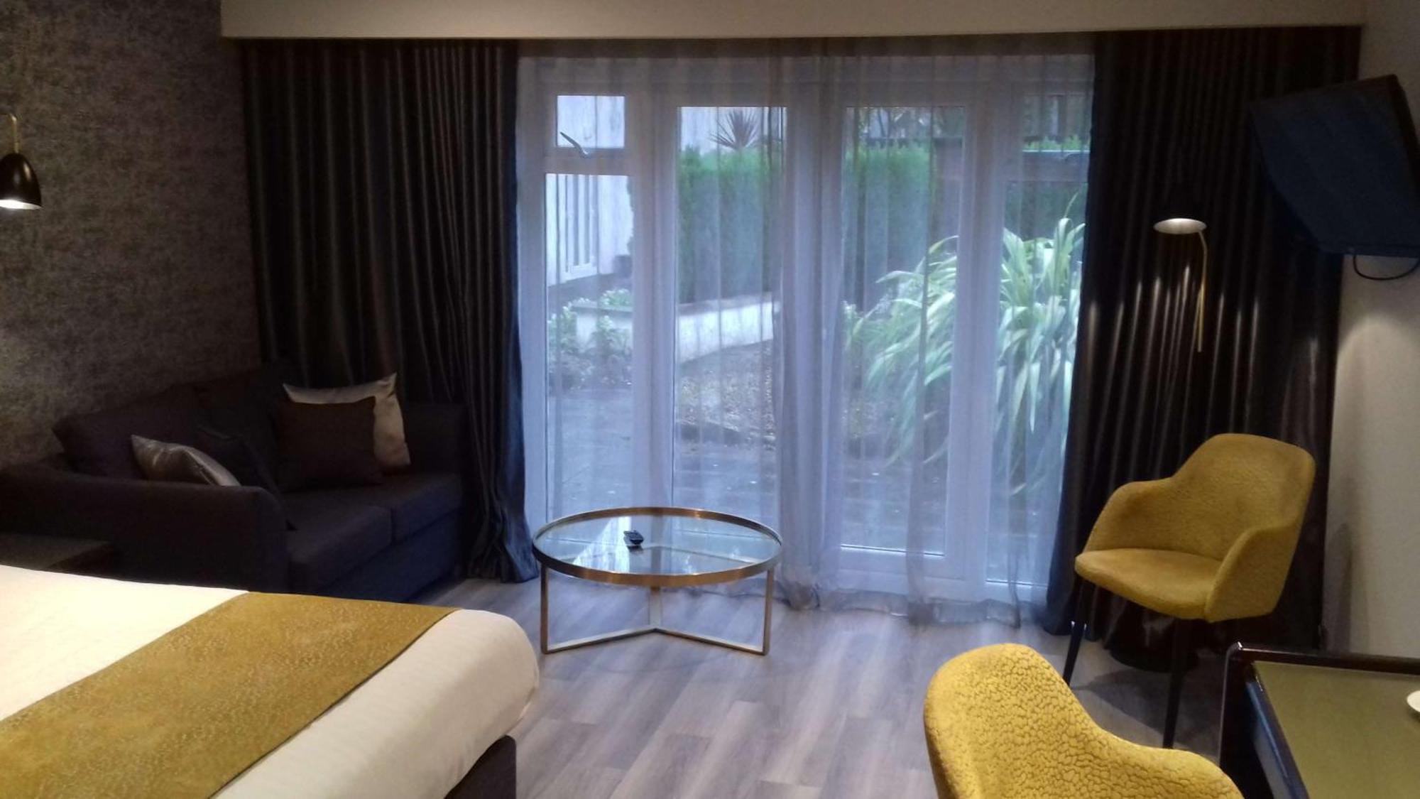 Best Western Premier Heronston Hotel & Spa Bridgend  Buitenkant foto
