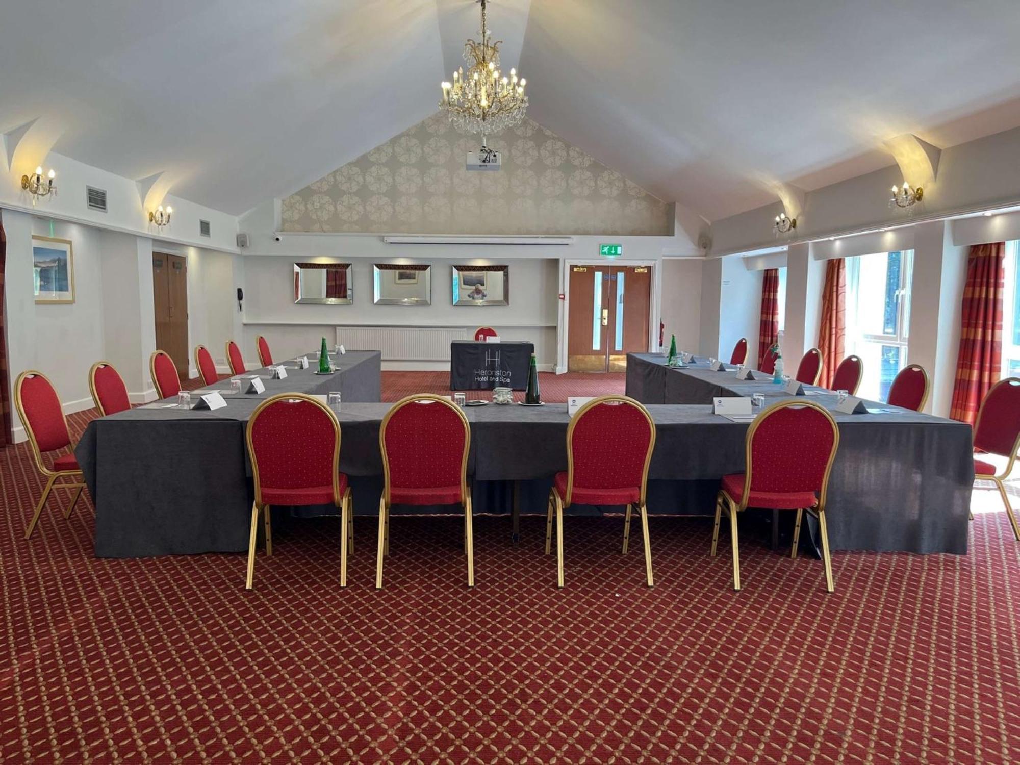 Best Western Premier Heronston Hotel & Spa Bridgend  Buitenkant foto