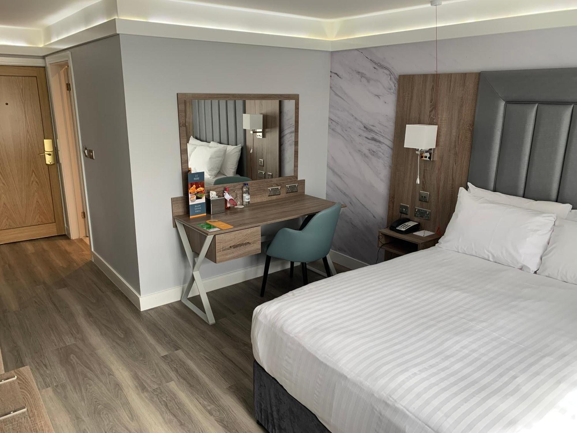 Best Western Premier Heronston Hotel & Spa Bridgend  Buitenkant foto